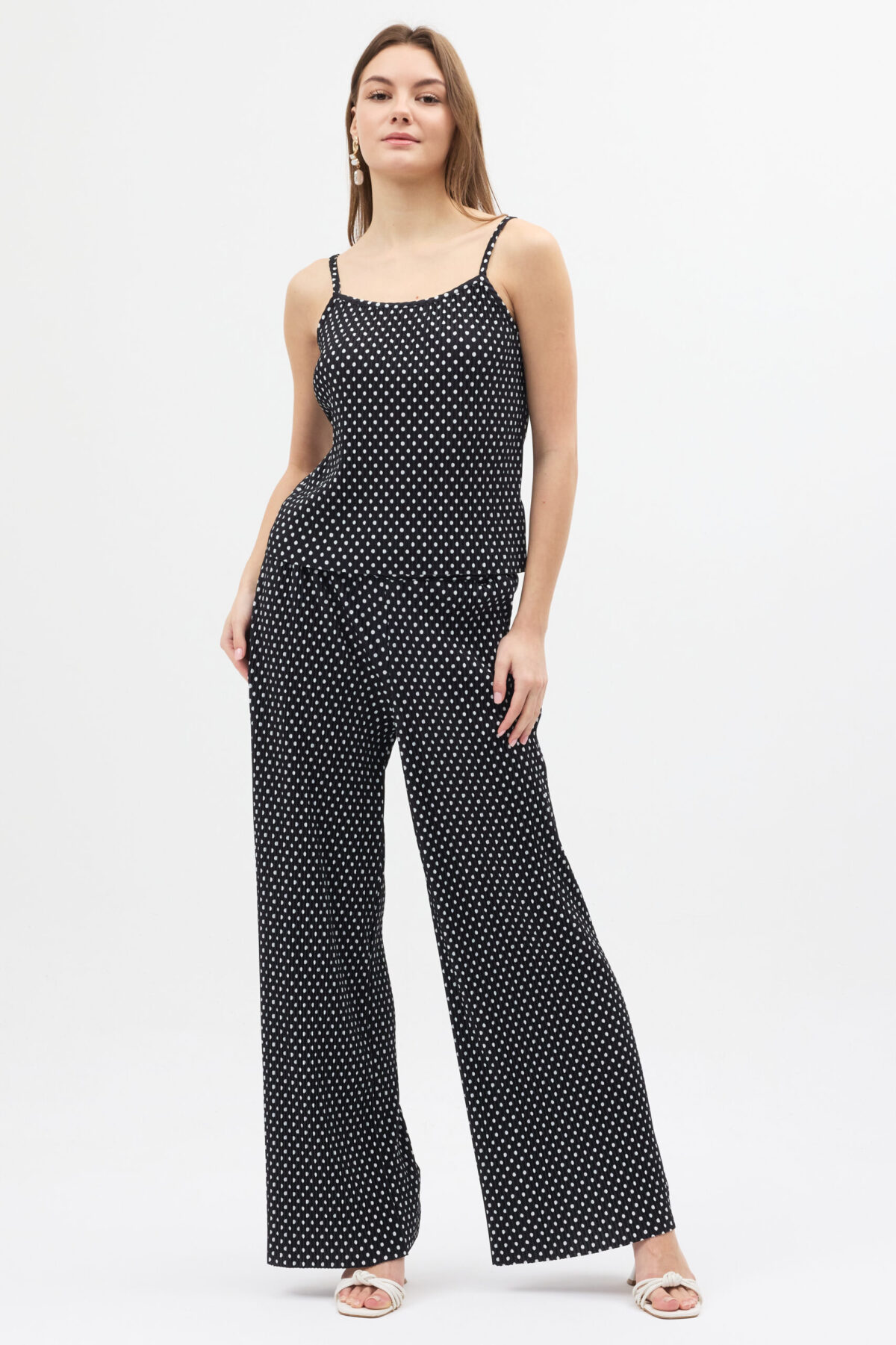 09.12.2025_LINA2446 Puantiyeli Rahat Kesim Bluz ve Pantolon Takım - Görsel 1