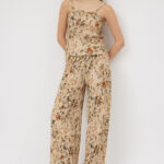 Sütlü Kahve Pliseli Bluz ve Pantolon Takım