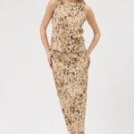 Sütlü Kahve Pliseli Bluz ve Etek Takım