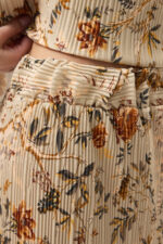 Sütlü Kahve Pliseli Bluz ve Etek Takım - Görsel 6