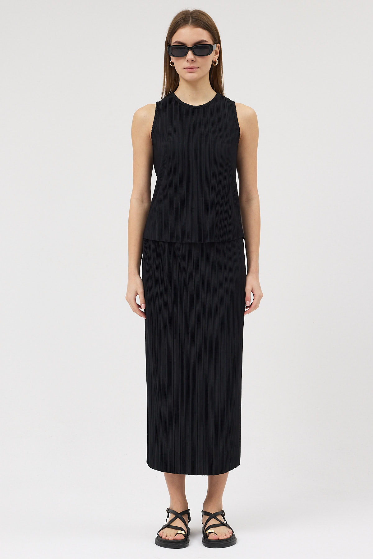 18.12.2025_LINA3054 Siyah Pliseli Bluz ve Etek Takım - Görsel 1