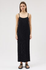 Siyah Askılı Pliseli Elbise