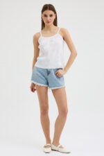 Beyaz Askılı Pliseli Bluz - Görsel 4