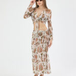 Beyaz Pliseli Vintage Çiçekli Pareo Takım