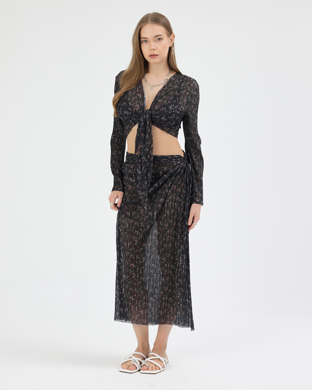 28.02.2026_KATE15015 Siyah Pliseli Minimal Çiçekli Pareo Takım - Görsel 1